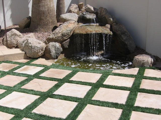 Water Features american-southwest-garden