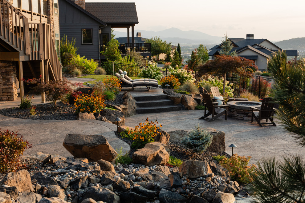 Home design - transitional home design idea