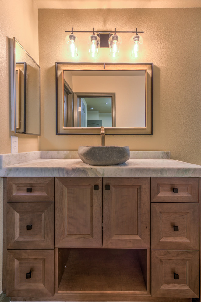Inspiration for a transitional home design remodel in Las Vegas