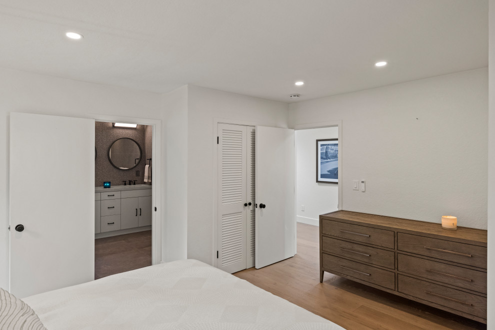Home design - transitional home design idea