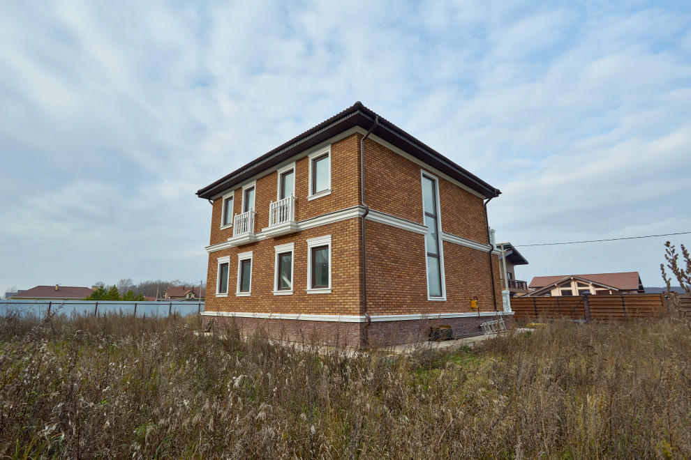 Дом в английском стиле. 255 м^2 г.Казань деревня Зимняя Горка.