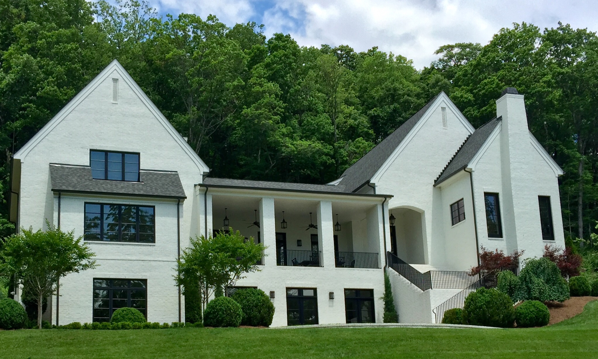 Contemporary Style with Classic Landscape nuances - Franklin Tn