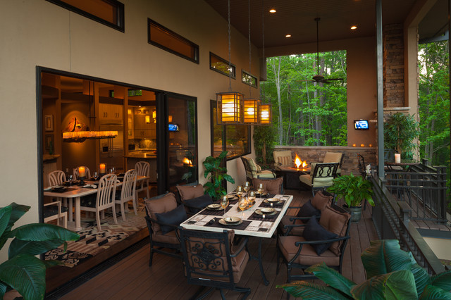 Deck Entertaining with easy access to kitchen and dining contemporary-veranda