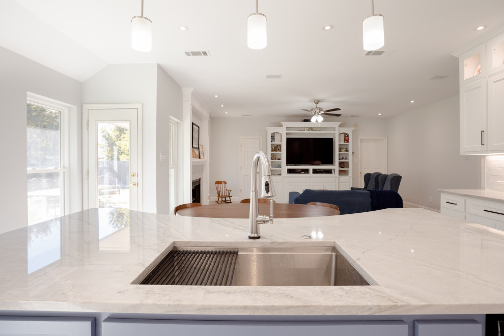 Anacua | Kitchen + Living Room