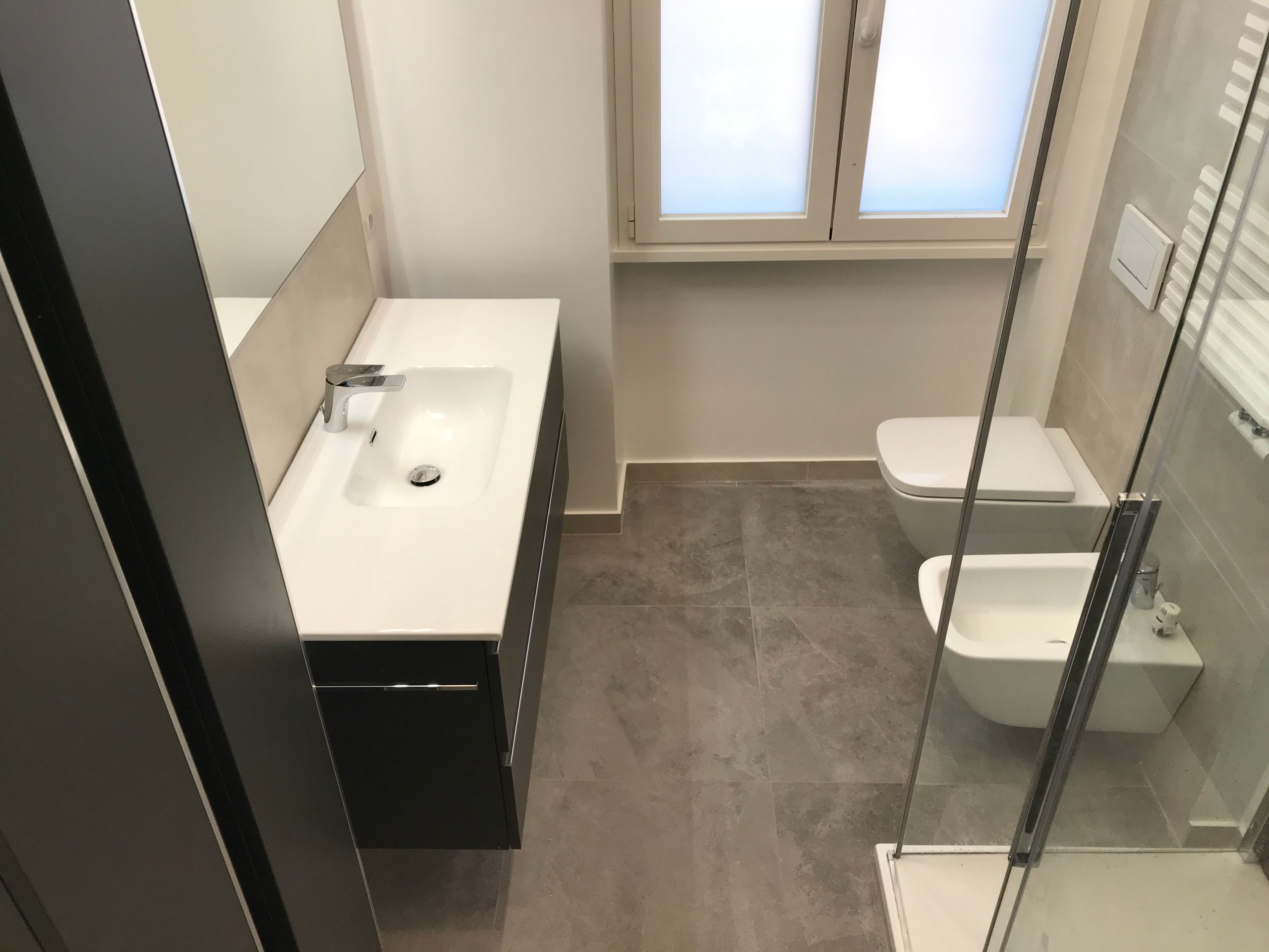 Un bagno nel quartiere Trieste