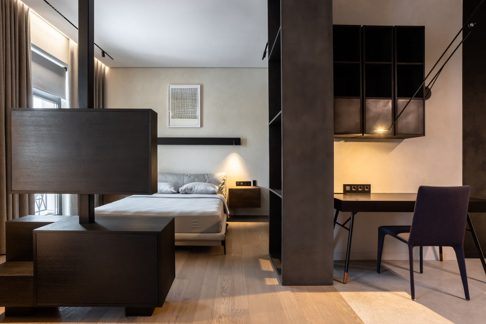 Черно-белая студия с парижским акцентом