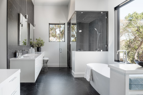 15 Chic Black Bathrooms - Black and White Decorating Ideas