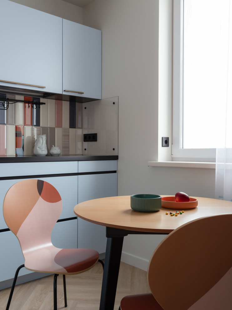 Малые м2 - не помеха комфорта. Смелый и яркий интерьер для молодой семьи