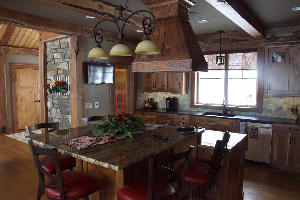 Kitchen - rustic kitchen idea in Minneapolis