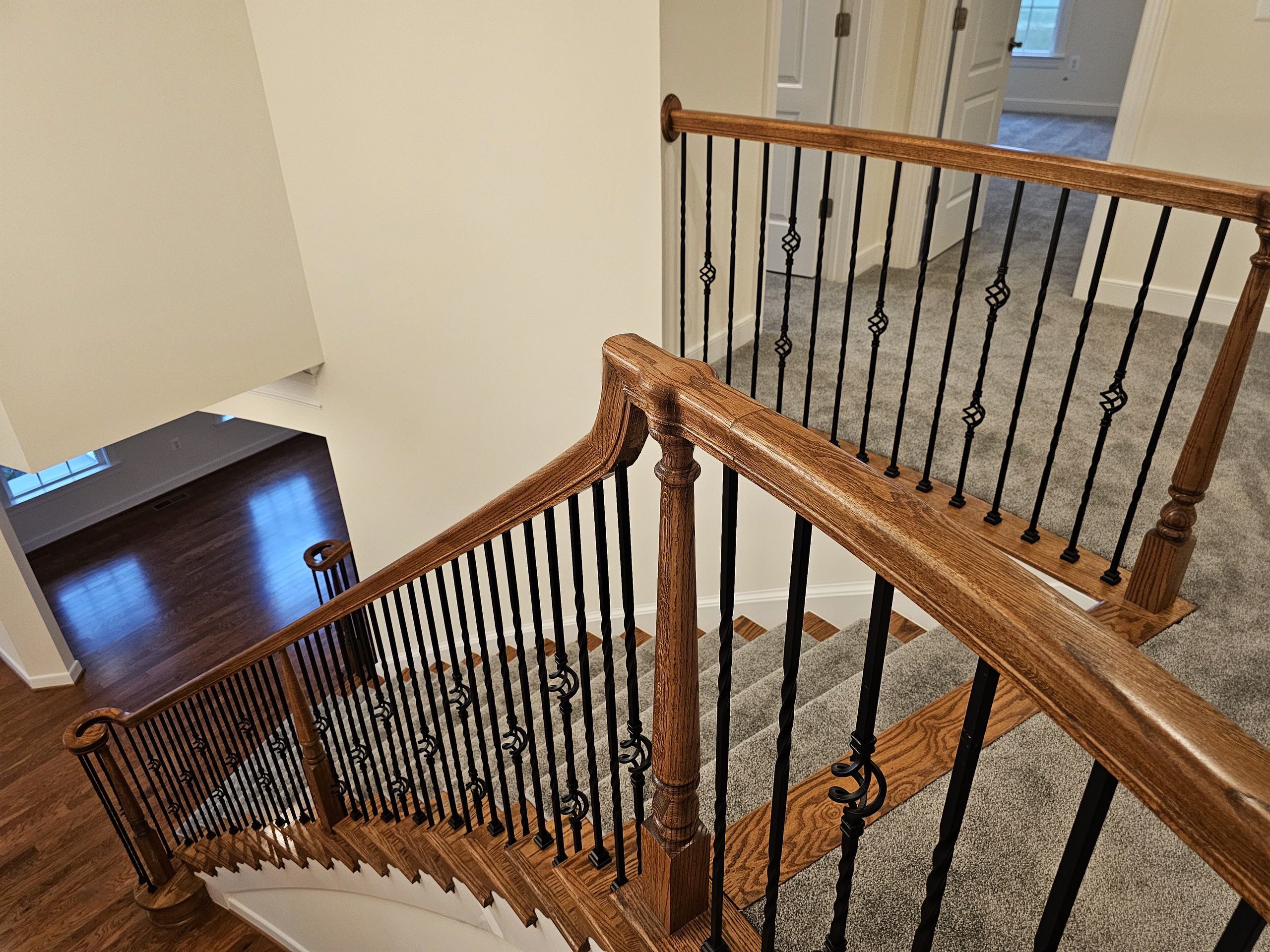 128_Grand Entryway Elliptical Staircase, Nokesville, VA 20181