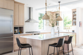 Kitchen of the Week: Breezy Coastal Style With Natural Elements (10 photos)