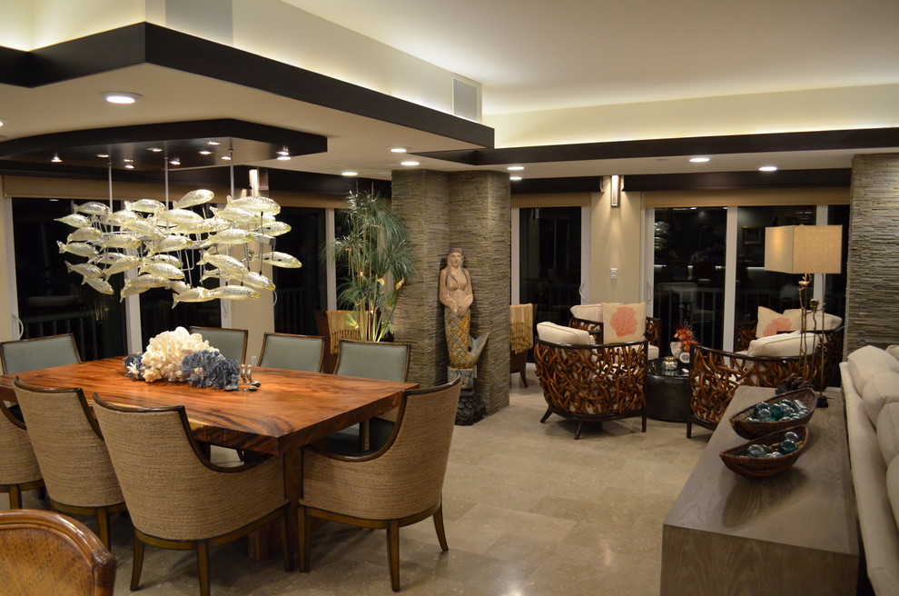 This is an example of a transitional home design in Miami.
