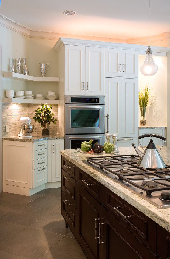 Transitional kitchen photo in Houston