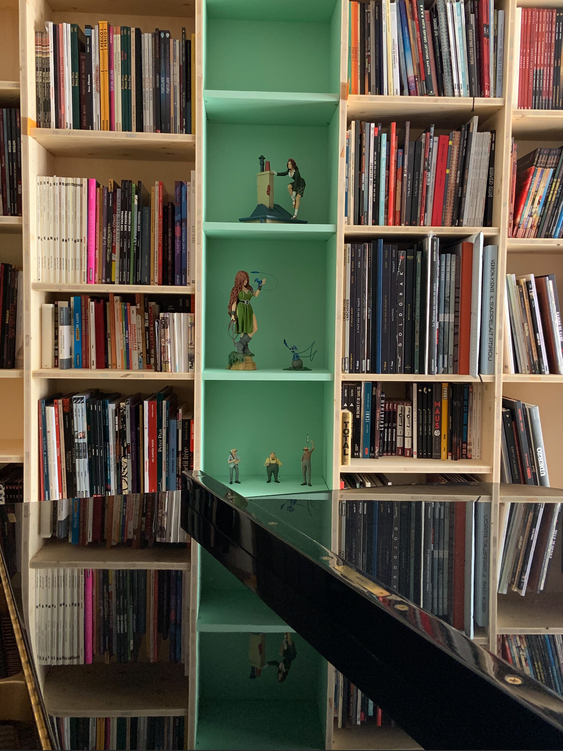 GIVRY Agencement sur mesure de bibliothèques & conseils matériaux et couleurs