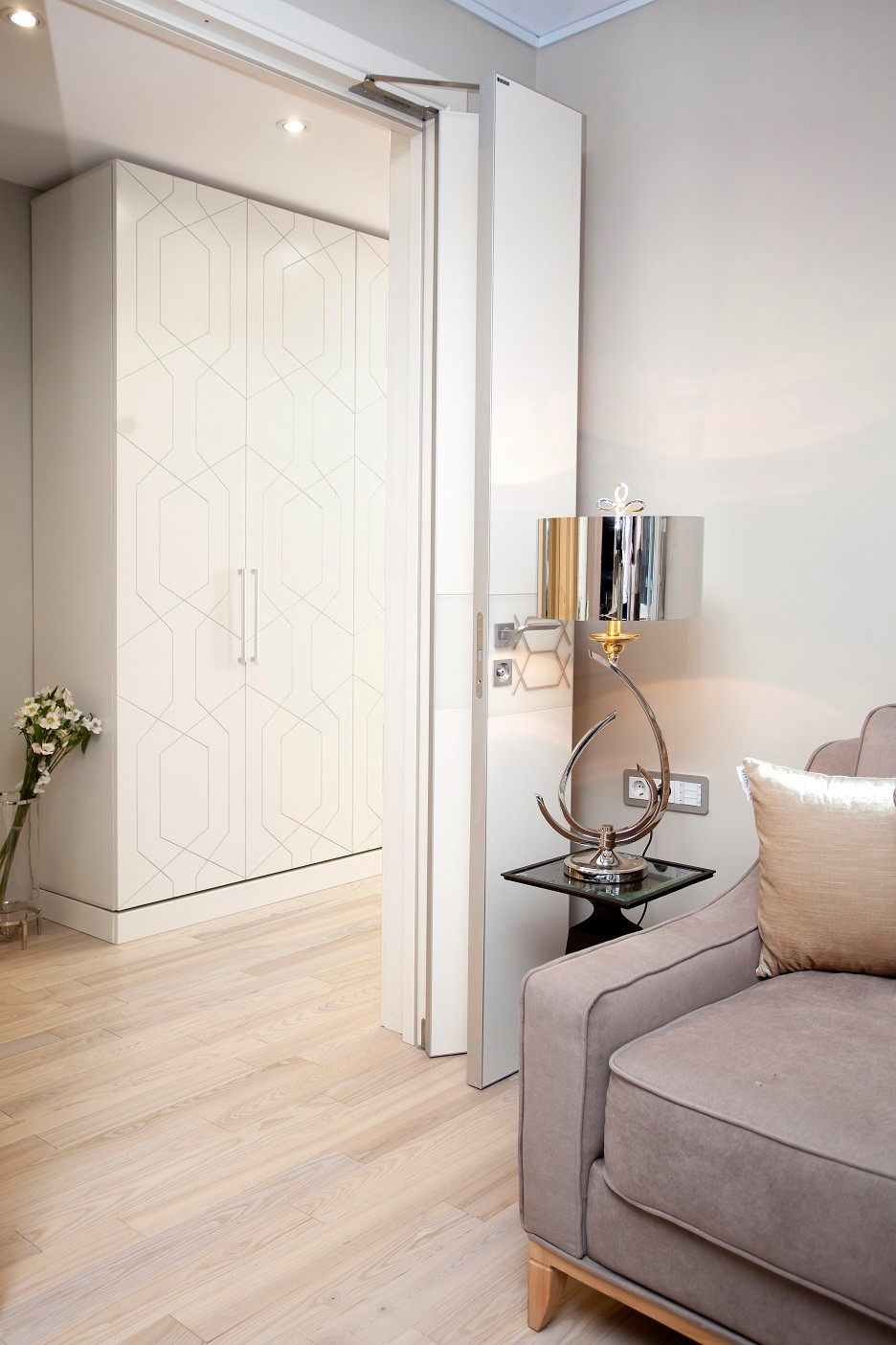 Ритм рисунка объединил различные части интерьера в одну мелодию.