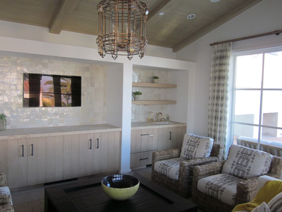 Example of a transitional home design design in Orange County