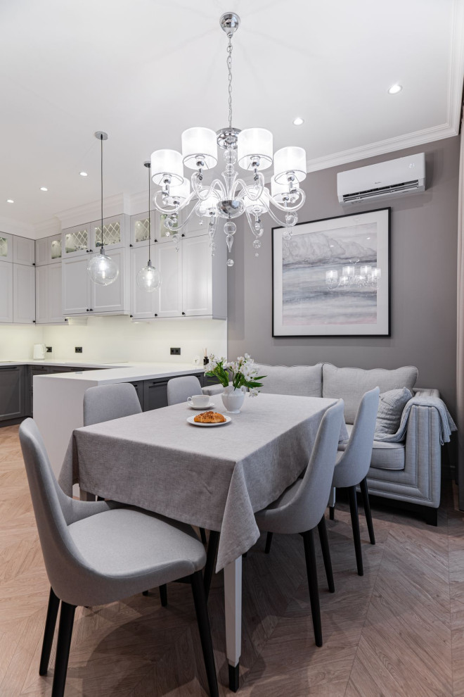 Столовая зона с элементами неоклассики