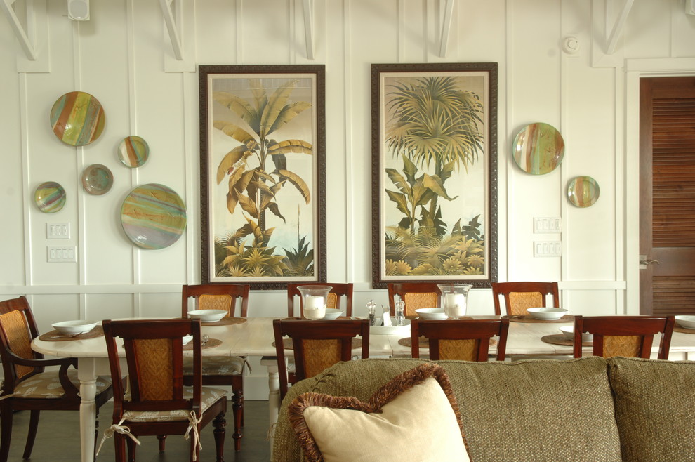 Inspiration for a tropical dining room in Miami.