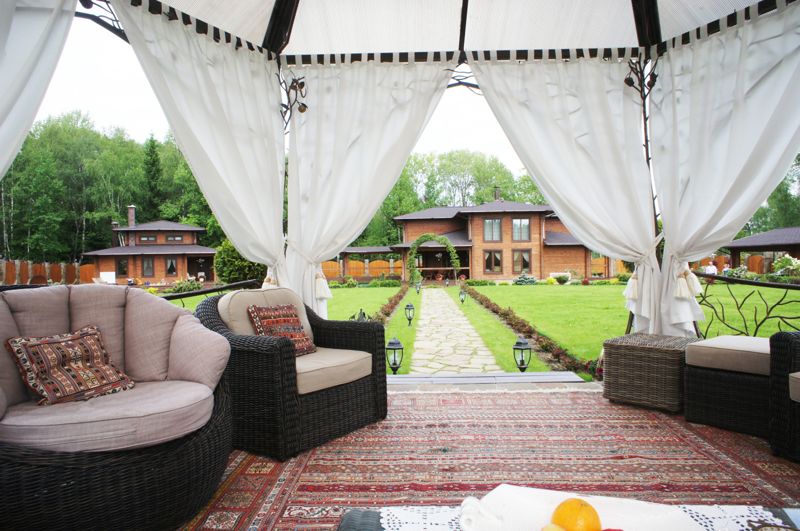 Текстильный дизайн загородного дома. Московская область 2010г.