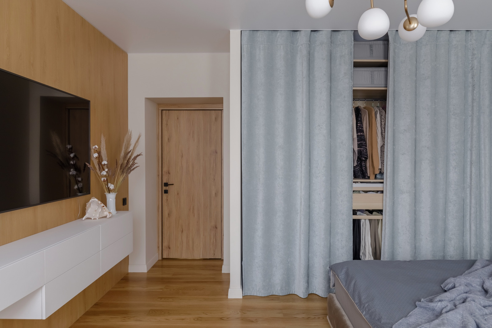 "Саяны"  Квартира в эко стиле