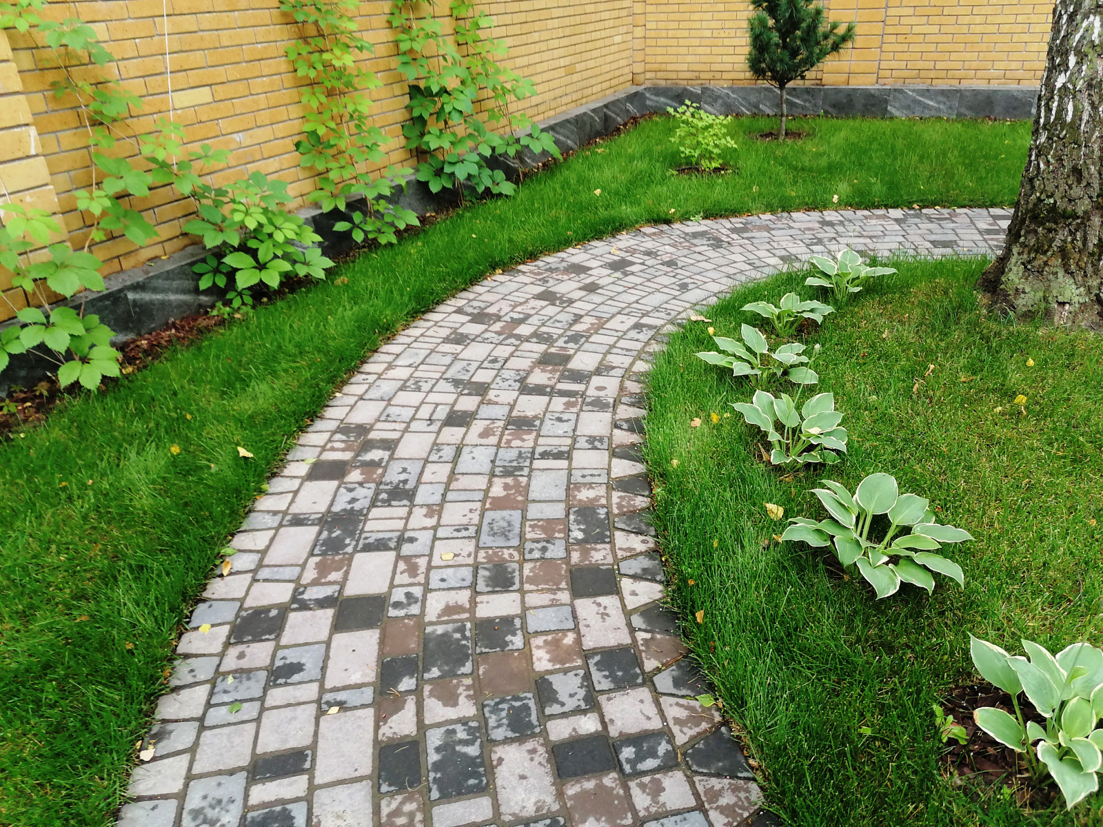 Ландшафтный дизайн в КП "Серебряный лес"