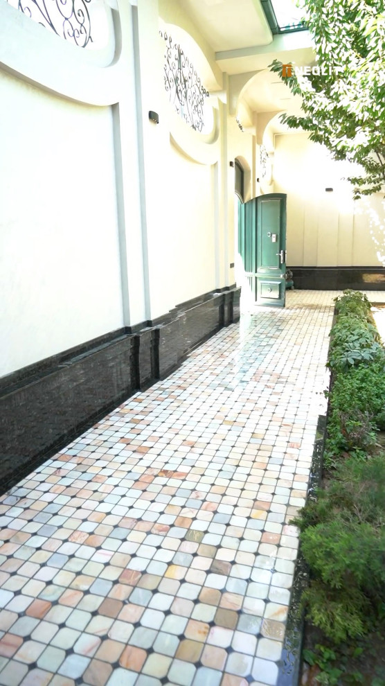 7978798613679448072.mp4