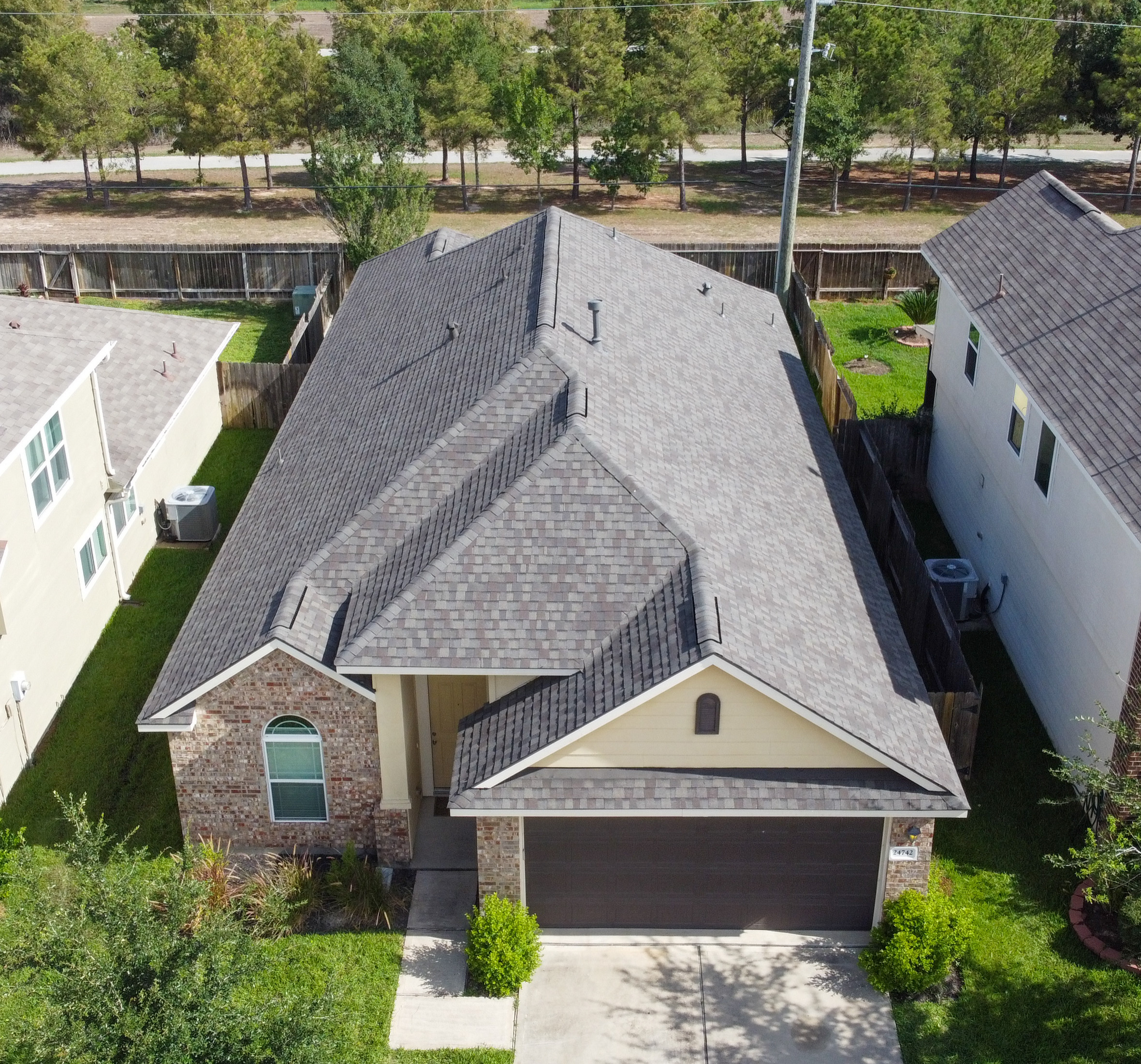 CertainTeed Landmark roof in Weatherwood