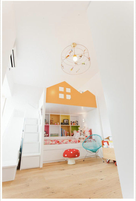 Contemporary kids' room in Hong Kong.