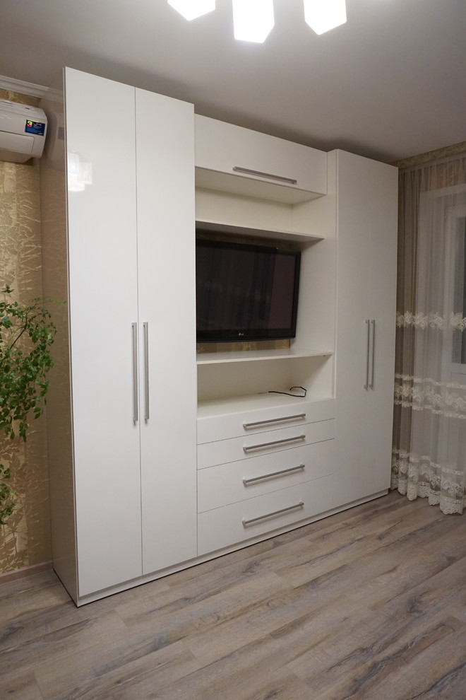 Шкафы, гардеробные