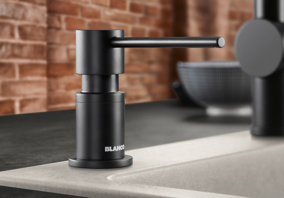 Черный матовый - новый цвет смесителей и аксессуаров