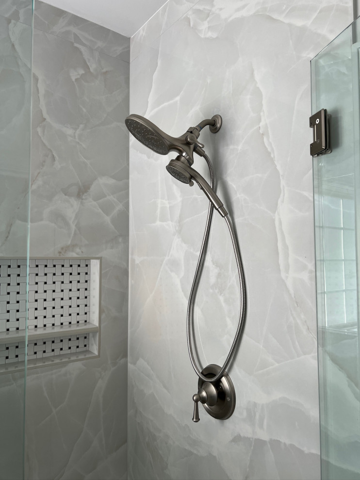 Elegant Fairvue Bathroom