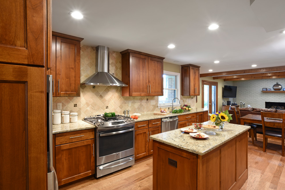 Washington Township Alder Nutmeg Kitchen Traditional Kitchen