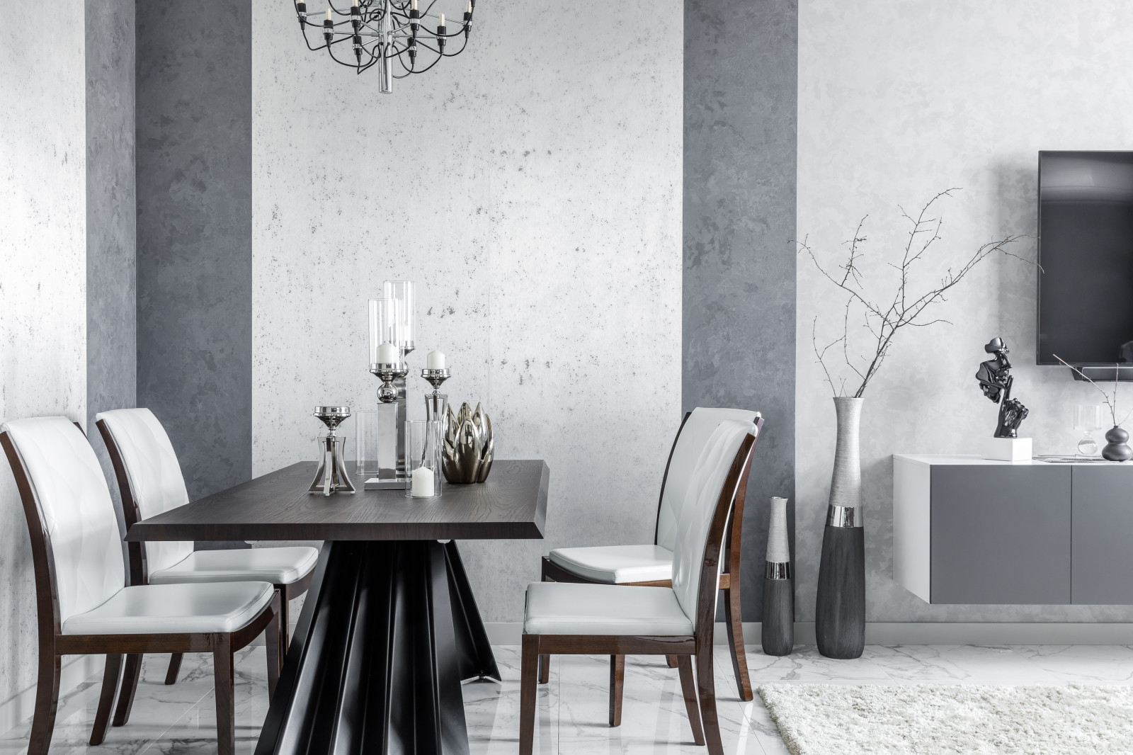 4-х комнатная квартира с черно-белой геометрией