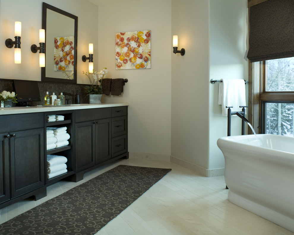 This is an example of a contemporary bathroom in Denver.