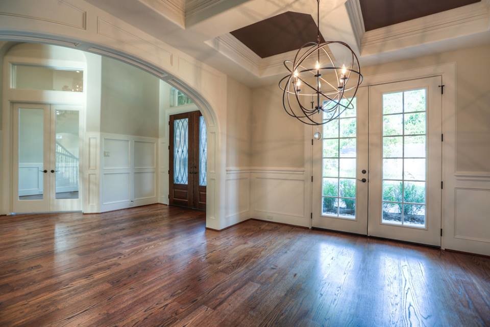 Inspiration for a transitional home design remodel in Houston