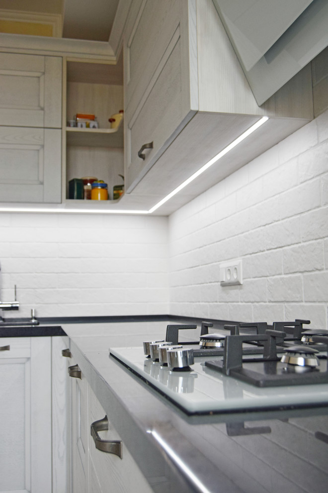 Кухня с фасадами из массива ясеня