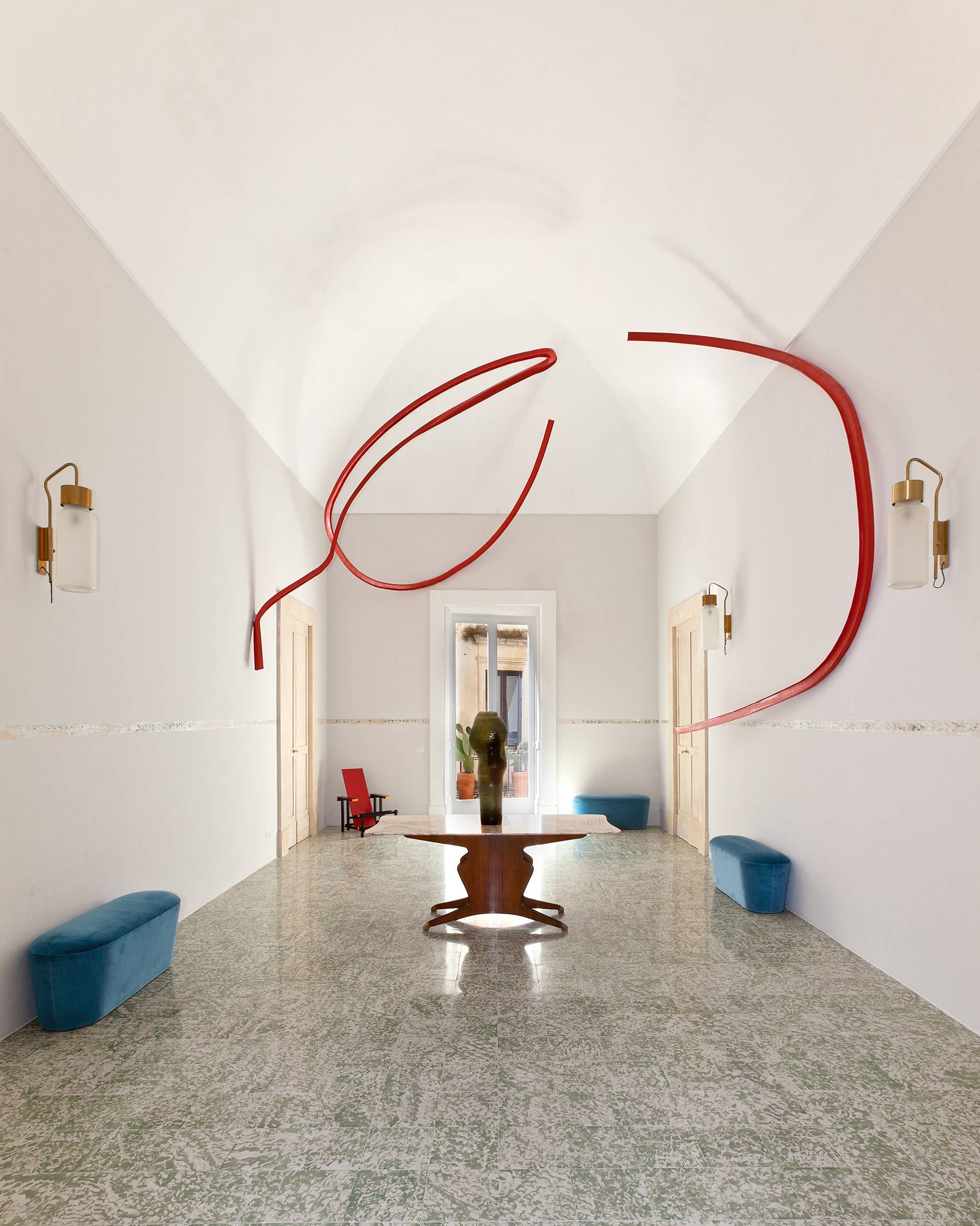 Houzz Tour: Classic Italian Palazzo Meets Modern Design