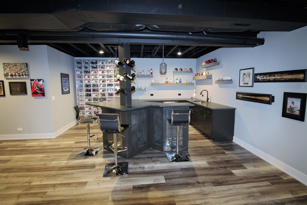 Inspiration for a rustic basement remodel in Nashville