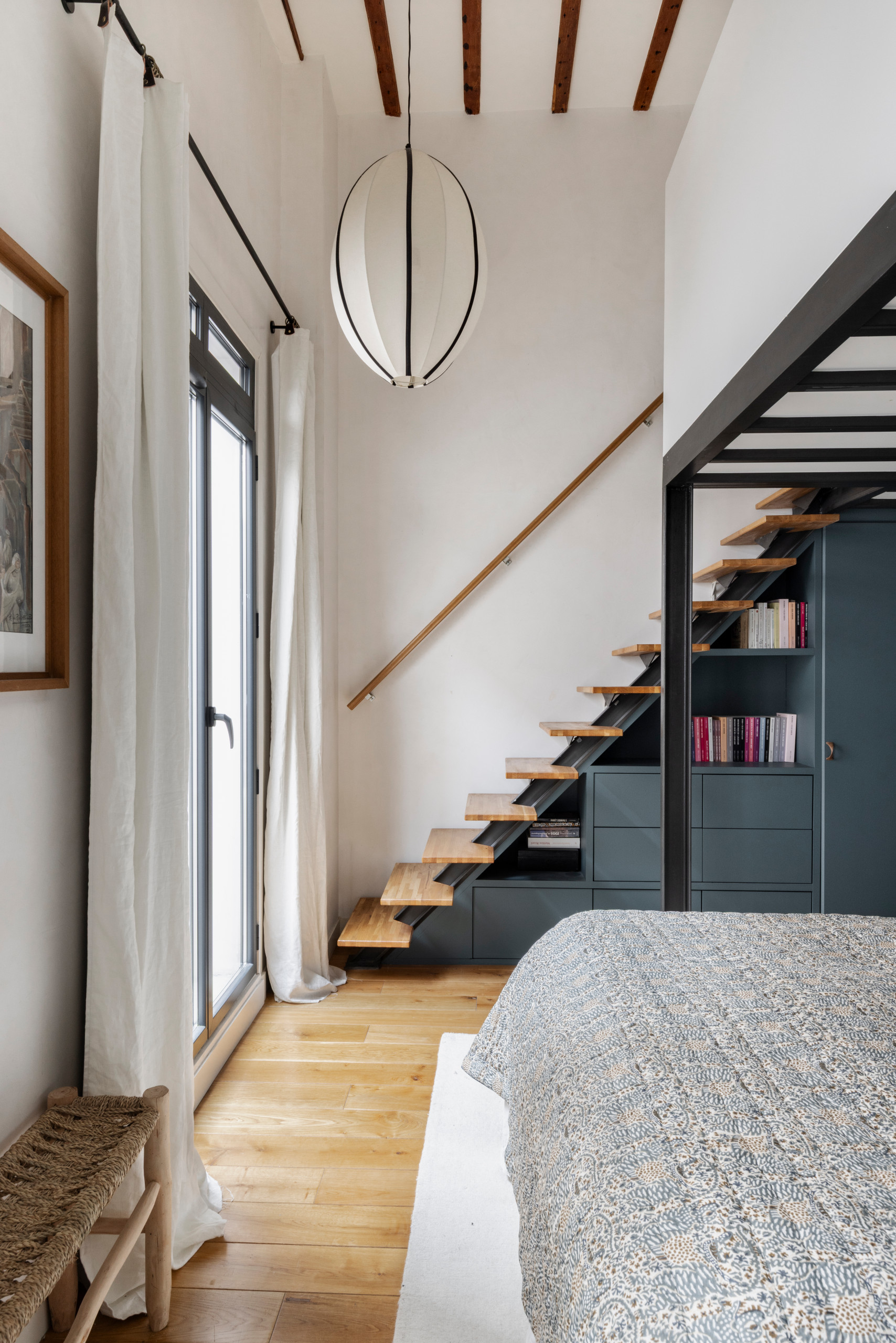 Réinvention d’un loft familial atypique de 130 m² à Paris 10e