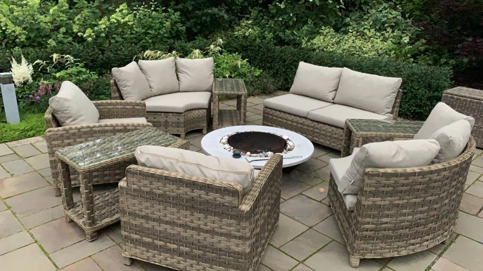 Лаунж зона на 6-8 человек