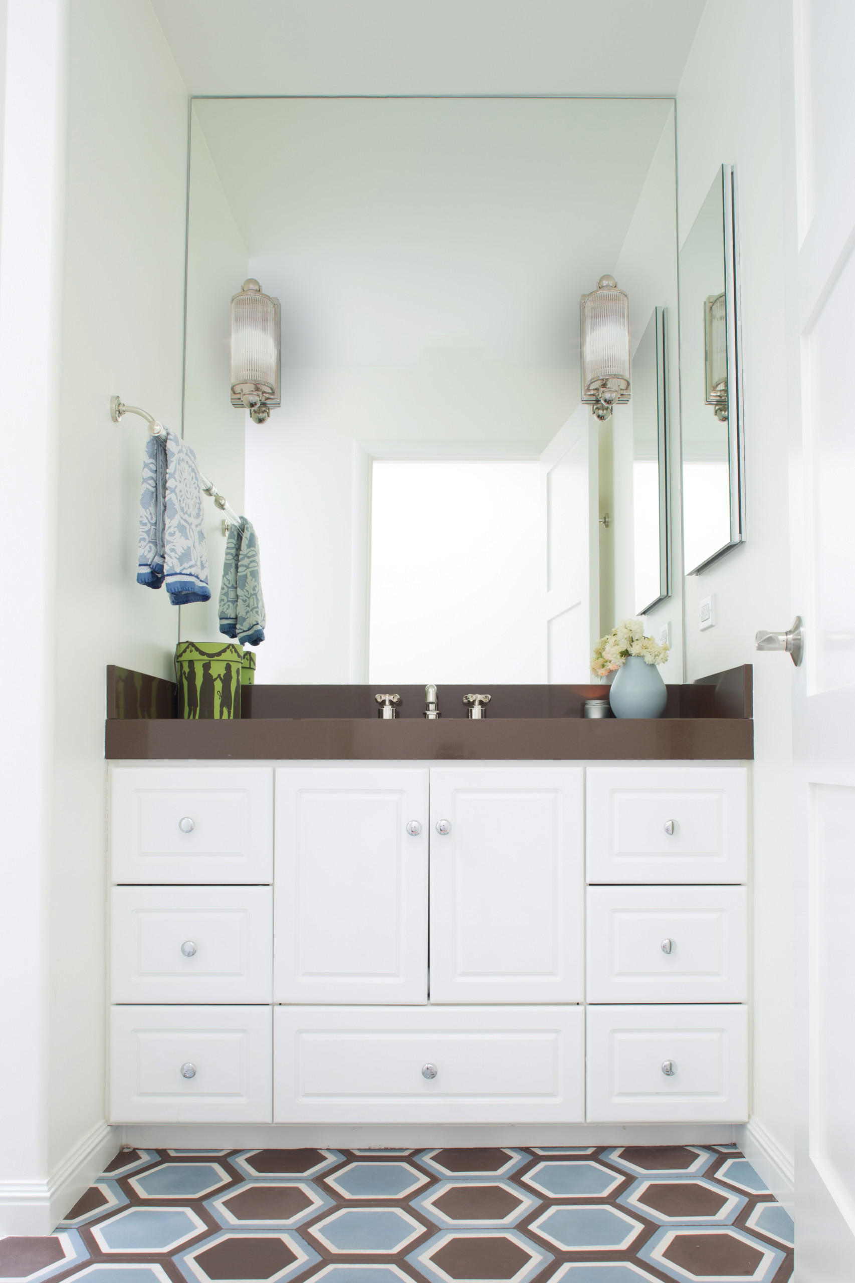 Bungalow Guest bath