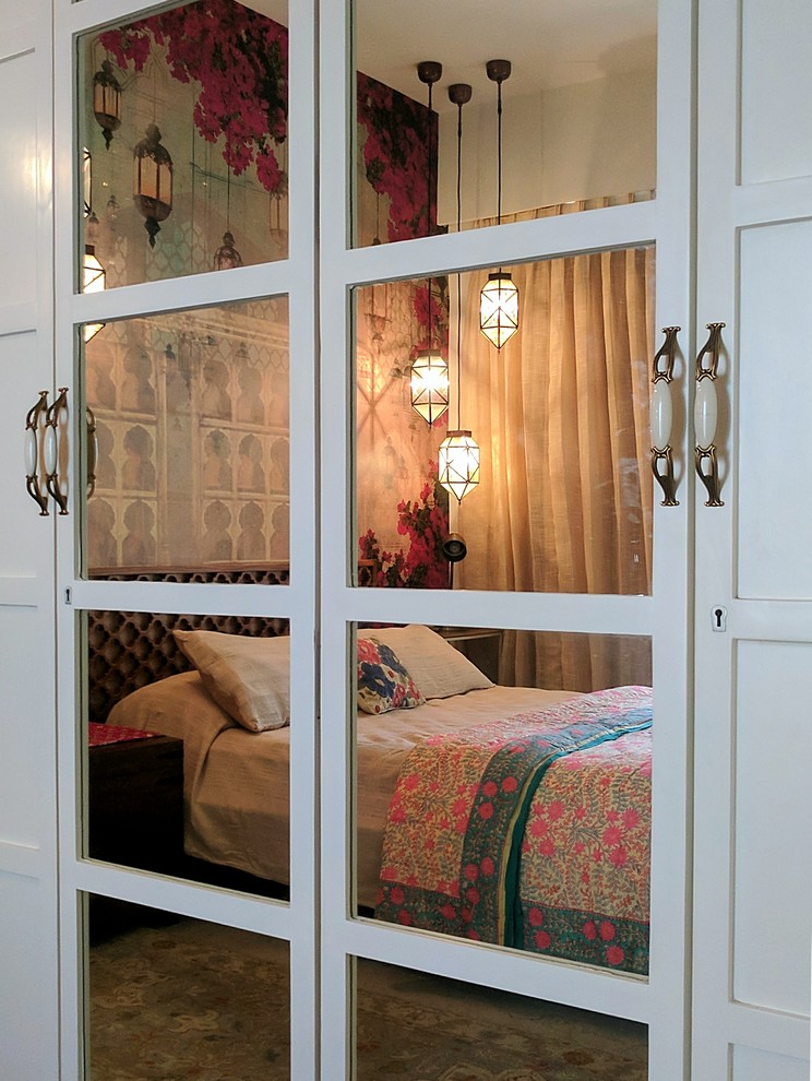 This is an example of a bedroom in Mumbai.