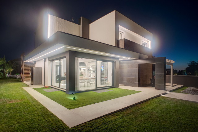Villa in Romagna contemporary-exterior