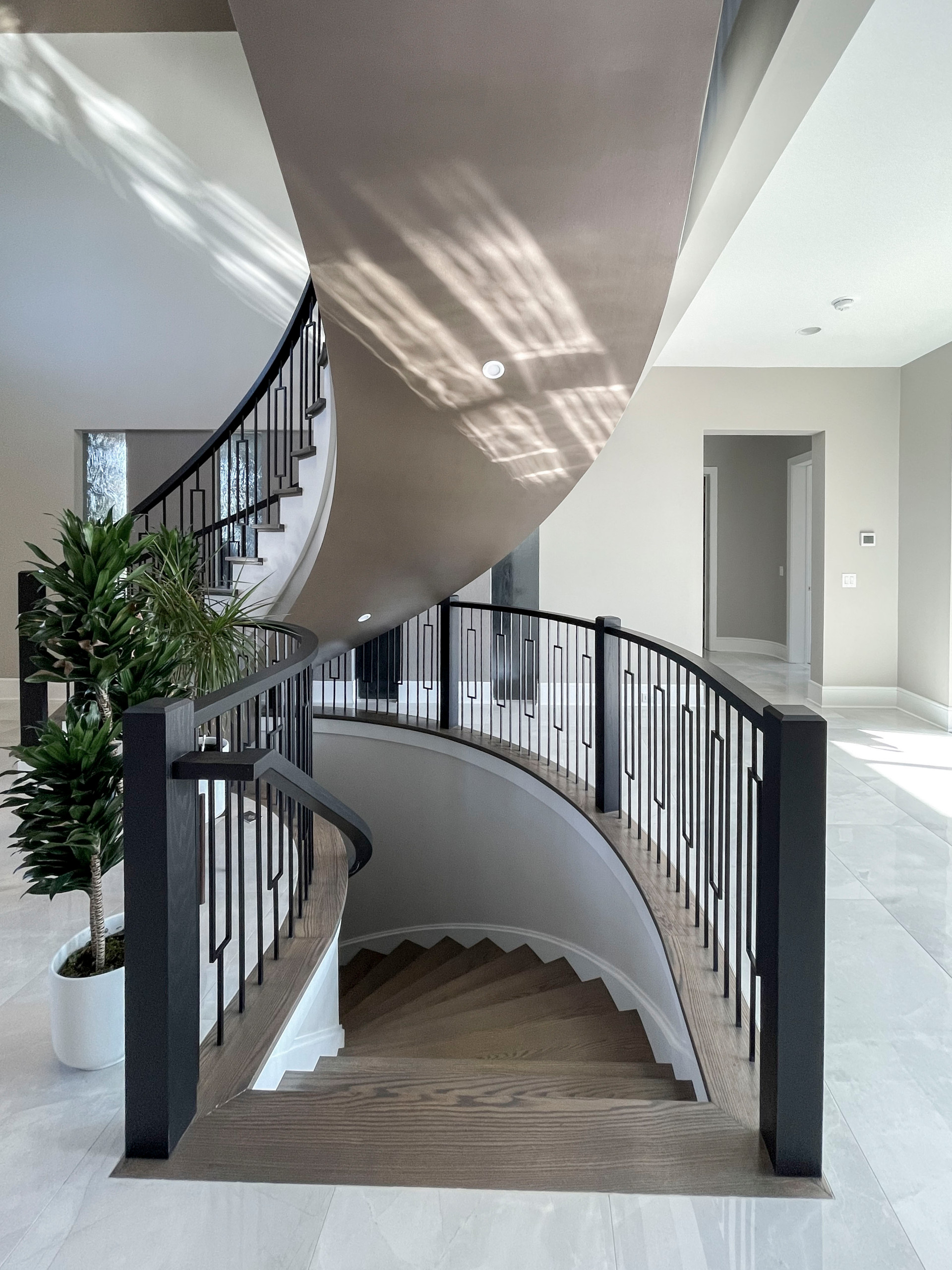 114_Striking Floating-Curved Staircase, Leesburg VA 20175