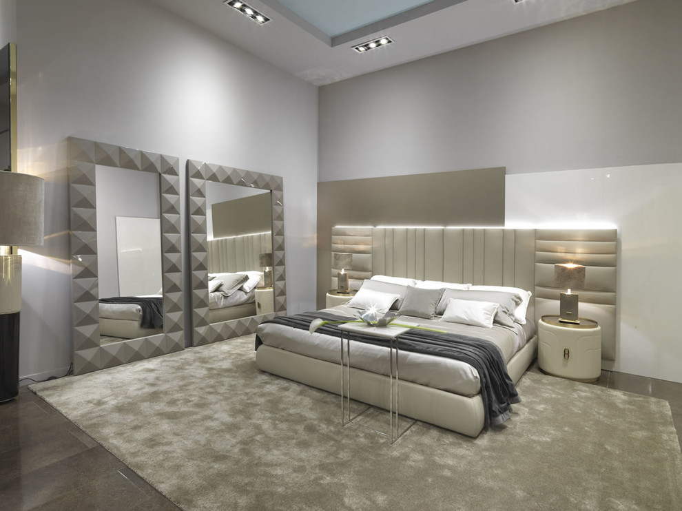 В интерьере