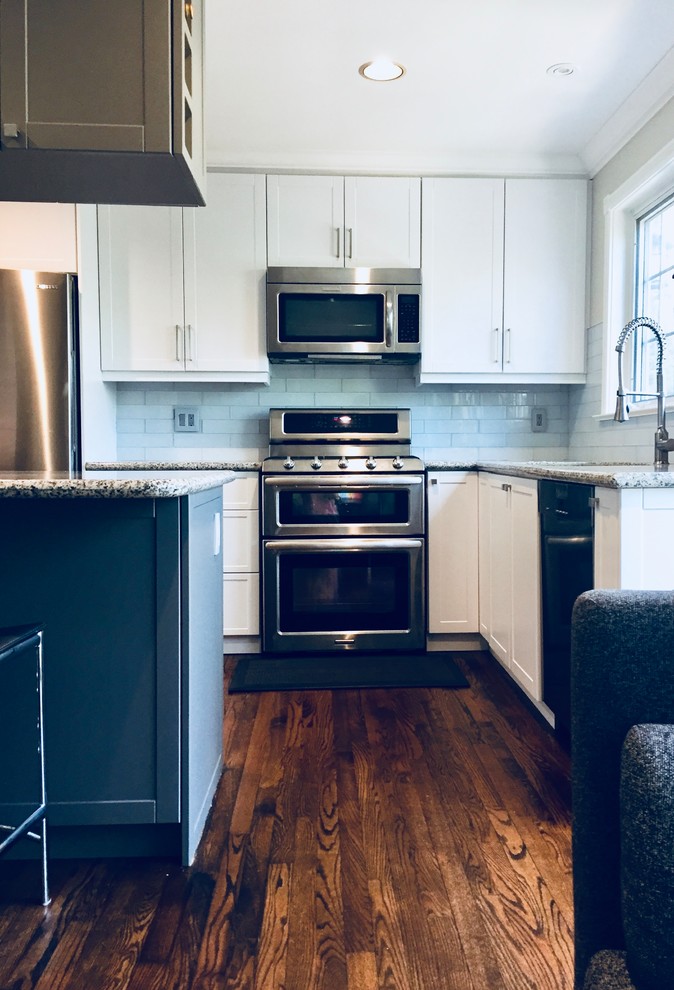 Inspiration for a transitional kitchen remodel in Toronto