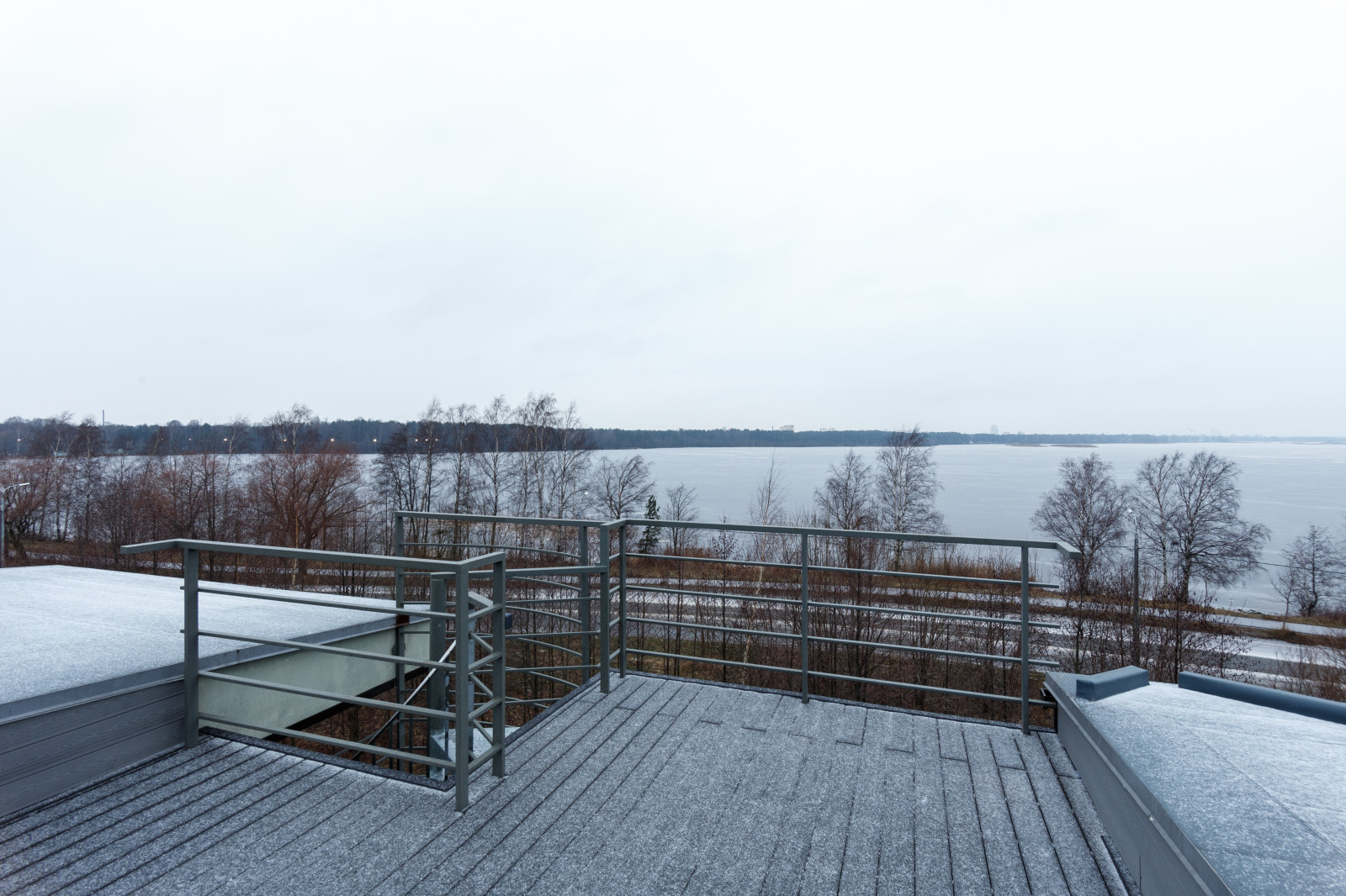 Апартаменты c террасой в аренду. Разлив