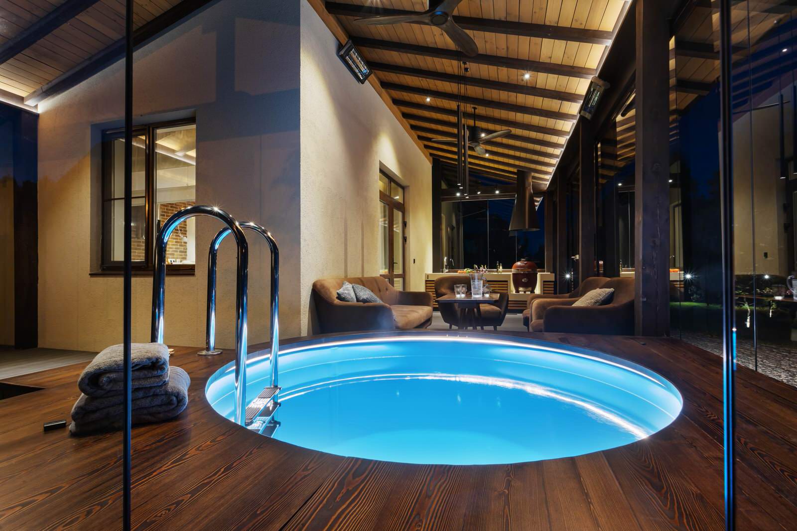 Остекленная терраса ЕЩЕ НЕМНОГО ЛЕТА