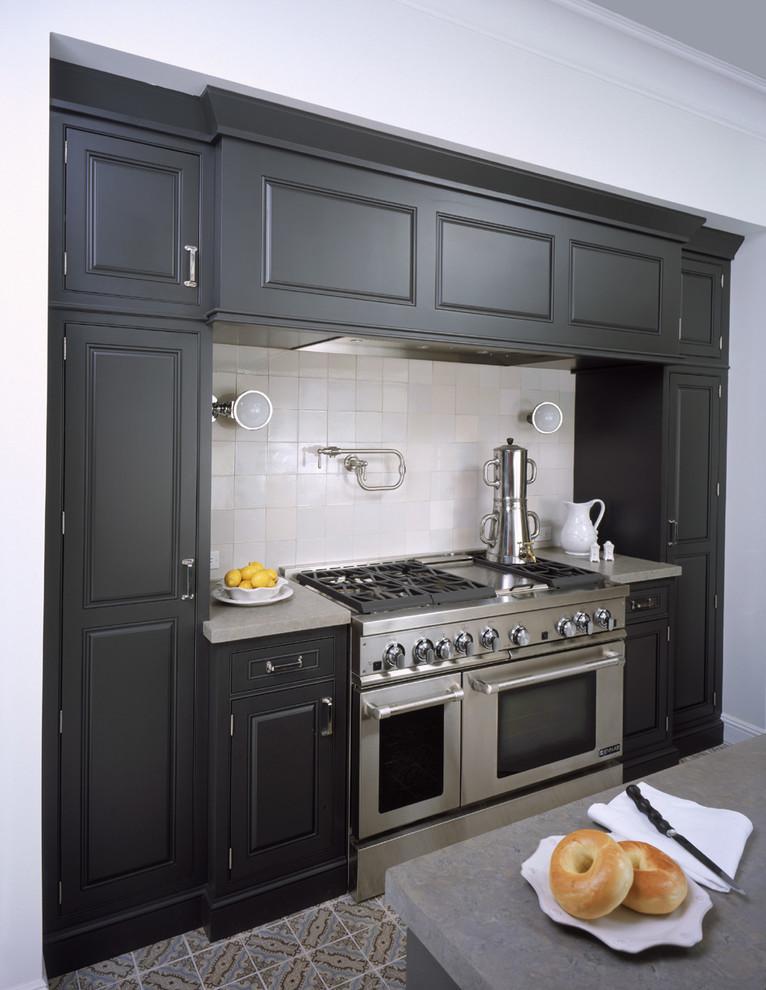 Inspiration for a transitional kitchen remodel in Orange County