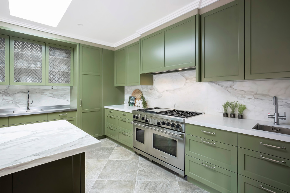 Inspiration for a transitional kitchen in Sydney.